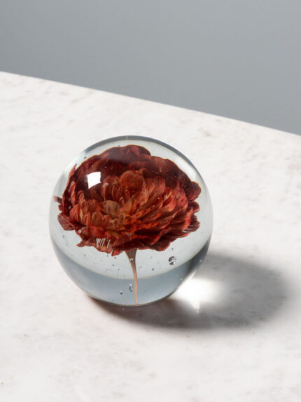 Presse papier fleur rouge Chehoma